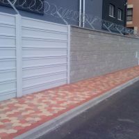 Realizácia betónového plotu