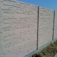 Realizácia betónového plotu